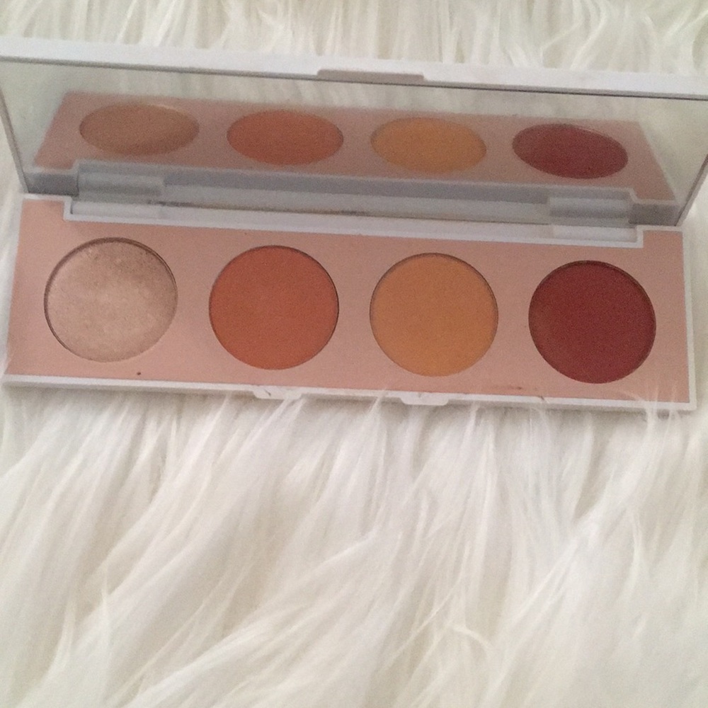 4 pellets for fancy colors